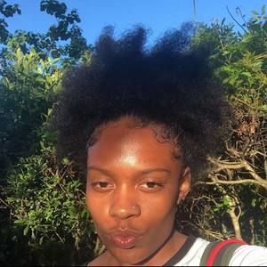 Meet your Posher, Niaa